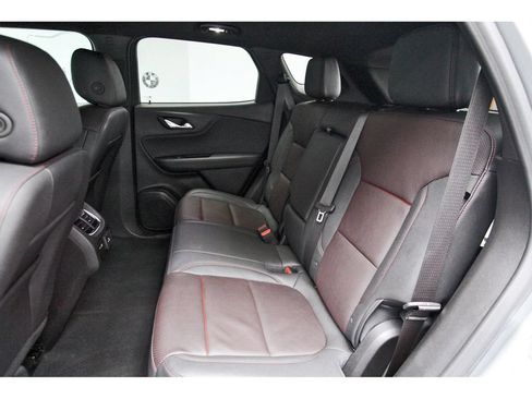 Used 2025 Chevrolet Blazer RS FWD image 12