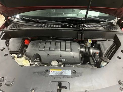 Used 2015 Chevrolet Traverse LT image 29