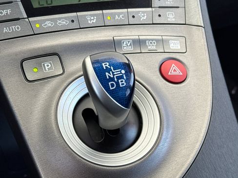 Used 2013 Toyota Prius Five FWD image 26