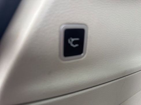 Used 2017 Chrysler Pacifica Touring-L Plus w/ Advanced Safetytec Group image 8