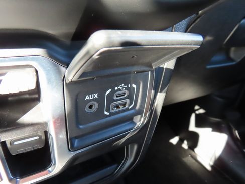 Used 2023 Jeep Wrangler Unlimited Sahara w/ Cold Weather Group image 30