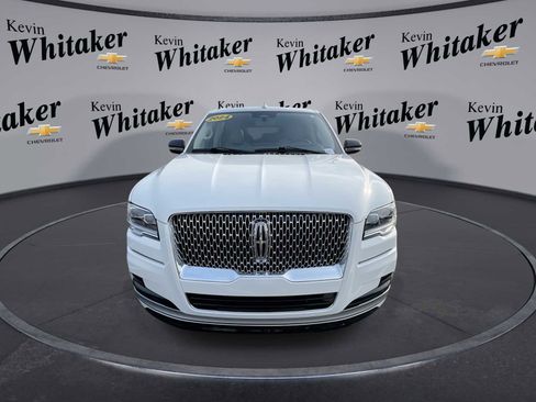 Used 2024 Lincoln Navigator L Reserve image 3