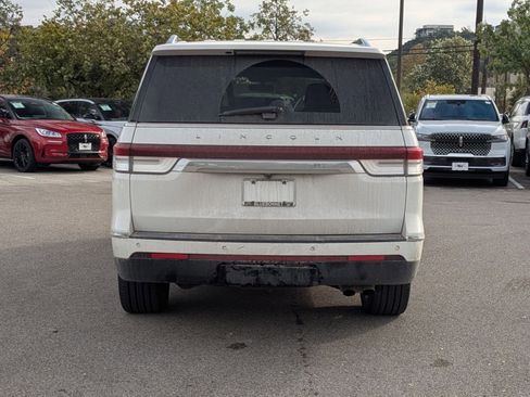 Used 2023 Lincoln Navigator Reserve image 4