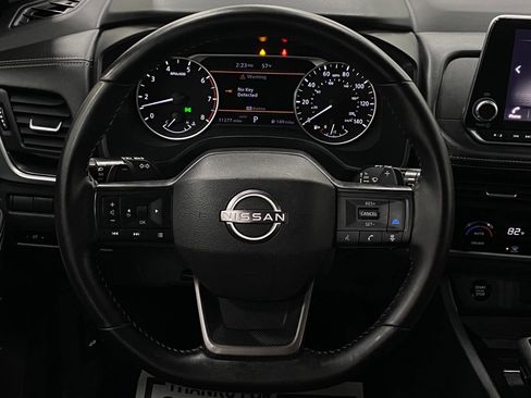 Certified 2025 Nissan Rogue SV image 15