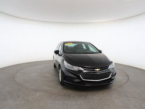 Used 2016 Chevrolet Cruze LT image 29