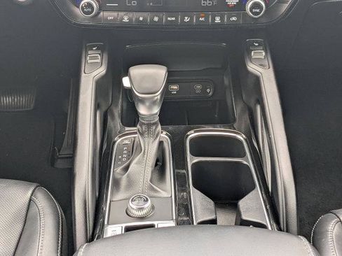 Used 2025 Kia Telluride S FWD image 18