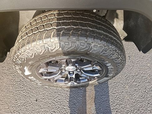 Certified 2023 GMC Canyon Elevation w/ Elevation Premium Package image 10