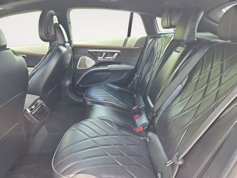 Used 2024 Mercedes-Benz EQS 580 4MATIC Sedan image 14