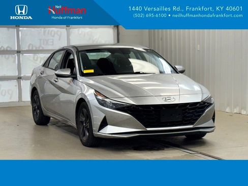 Used 2021 Hyundai Elantra SEL FWD image 1