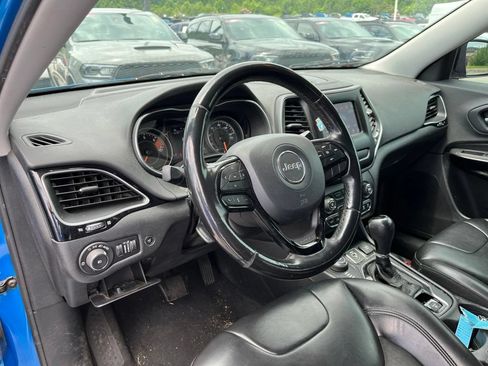 Used 2020 Jeep Cherokee Latitude Plus AWD/4WD image 7