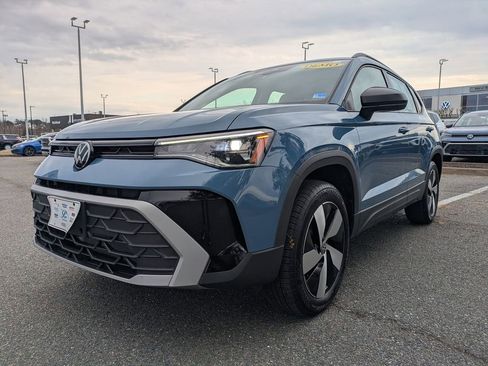 Certified 2025 Volkswagen Taos S image 8