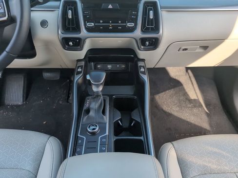 Used 2023 Kia Sorento S w/ Panoramic Sunroof Package FWD image 20