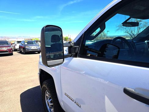 Used 2017 Chevrolet Silverado 2500 W/T AWD/4WD image 40