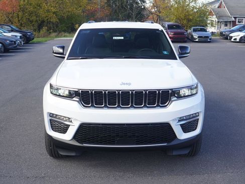 New 2025 Jeep Grand Cherokee Limited w/ Trailer Tow Package image 20