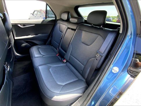 Used 2023 Kia Niro SX Touring FWD image 24
