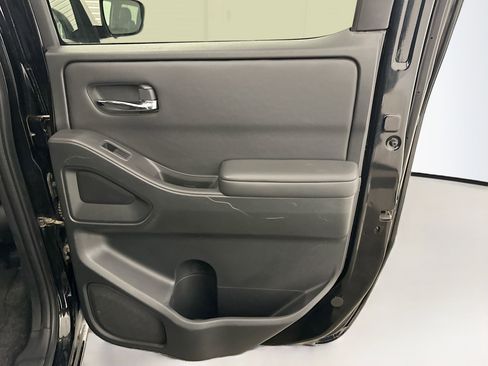 Used 2023 Nissan Frontier SV image 30