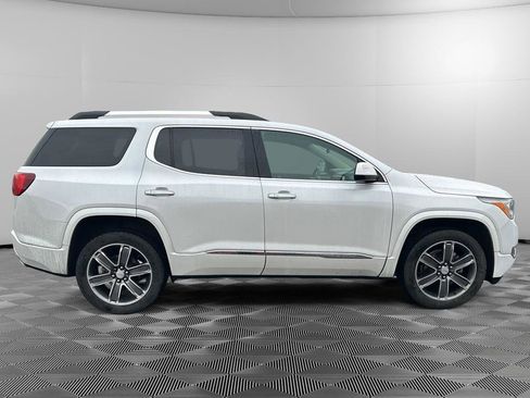 Used 2018 GMC Acadia Denali image 8