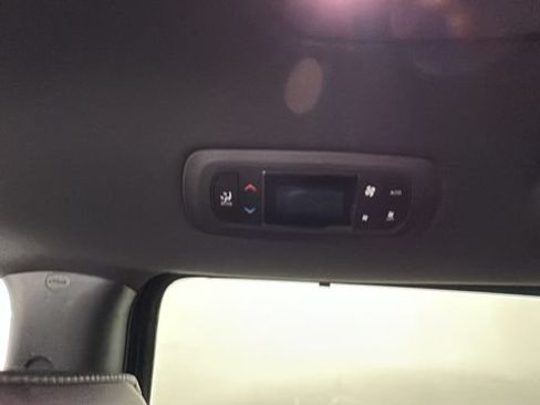 New 2026 Chrysler Pacifica Select FWD image 16
