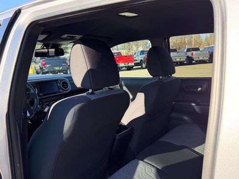 Used 2020 Toyota Tacoma TRD Sport image 10