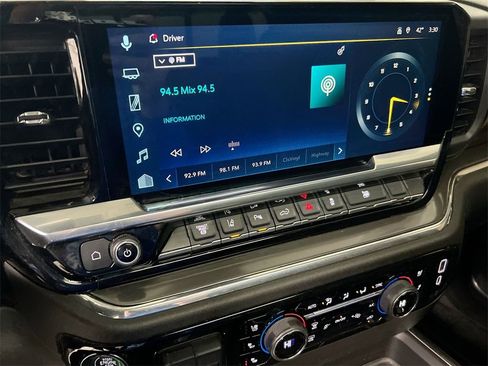 Used 2025 Chevrolet Silverado 2500 High Country w/ Technology Package image 13