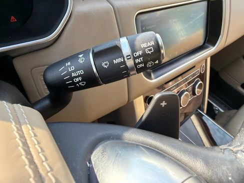 Used 2017 Land Rover Range Rover HSE AWD/4WD image 30