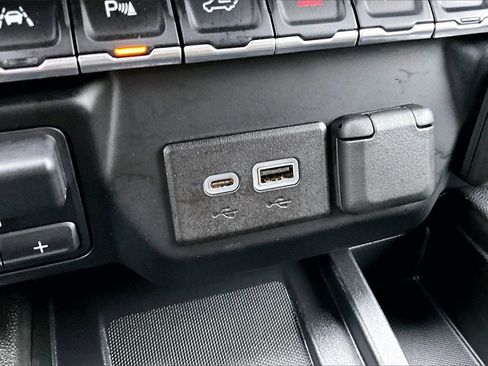 Used 2022 GMC Sierra 1500 AT4 w/ AT4 Premium Package image 33