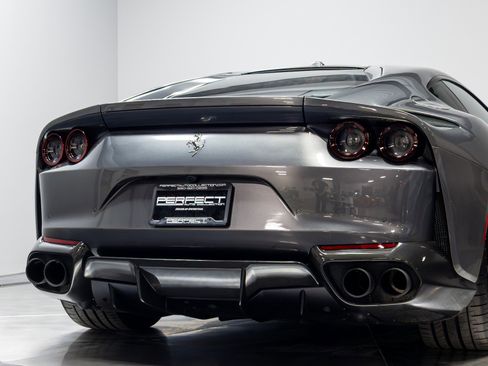 Used 2020 Ferrari 812 Superfast RWD image 72