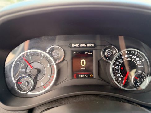 Used 2024 RAM 2500 Big Horn AWD/4WD image 9