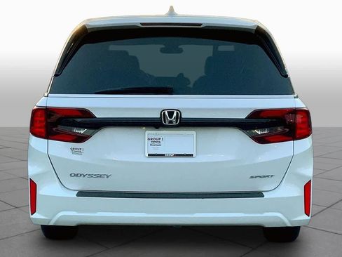 Used 2025 Honda Odyssey Sport-L image 4