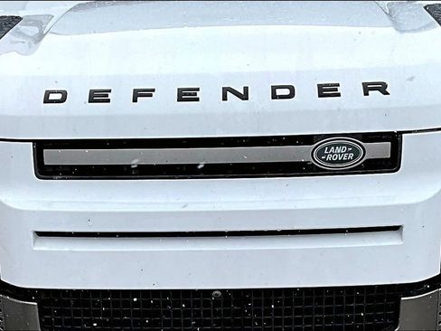 Used 2021 Land Rover Defender 110 X-Dynamic HSE AWD/4WD image 33