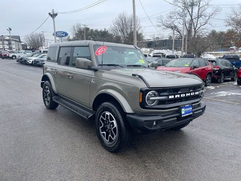 Used 2025 Ford Bronco Outer Banks image 8