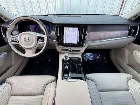 Used 2024 Volvo S90 T8 Ultimate image 13