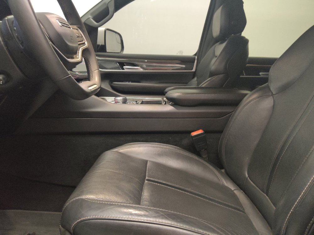 Used 2022 Jeep Wagoneer Series III AWD/4WD image 17