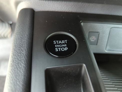 Used 2026 Nissan Kicks SV w/ Charging Package image 39