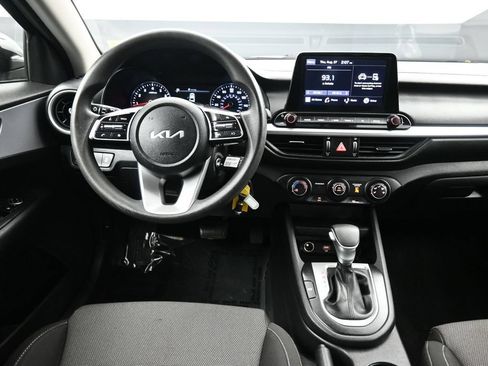 Used 2022 Kia Forte LXS w/ LXS Technology Package FWD image 19
