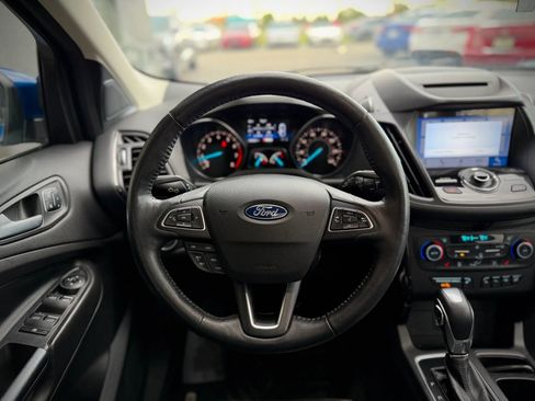 Used 2018 Ford Escape Titanium AWD/4WD image 10