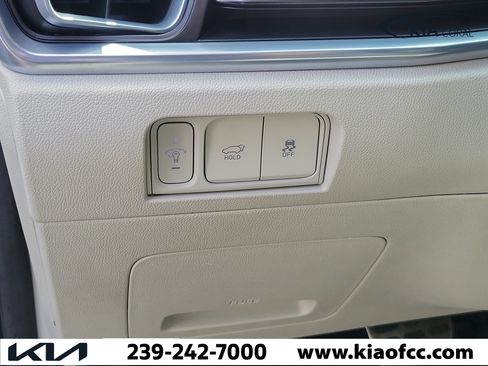 Certified 2024 Kia Sorento SX FWD image 25
