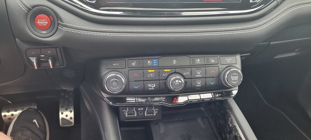 Used 2024 Dodge Durango SRT AWD/4WD image 25