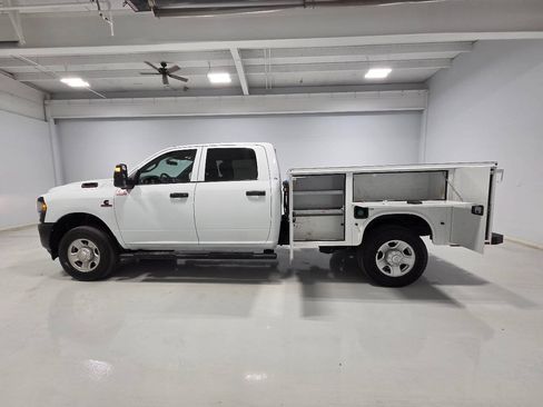 Used 2024 RAM 2500 Tradesman w/ Snow Chief Group AWD/4WD image 2