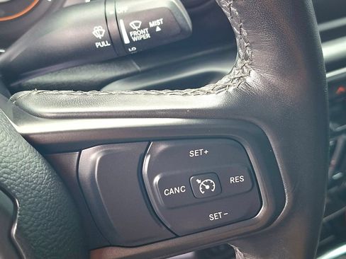Used 2022 Jeep Gladiator Sport AWD/4WD image 27