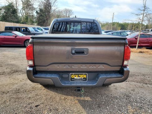 Used 2020 Toyota Tacoma SR w/ SR Convenience Package image 6