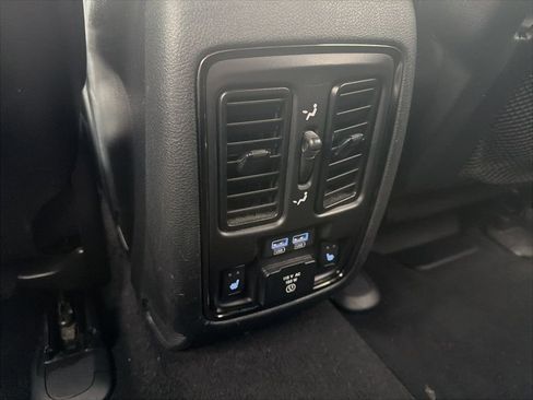 Used 2020 Dodge Durango GT image 37