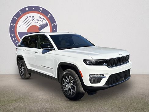 New 2025 Jeep Grand Cherokee Limited image 2