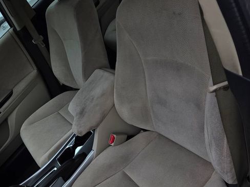 Used 2013 Honda Accord LX image 2