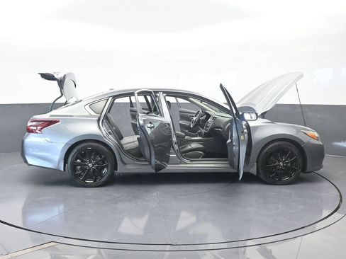 Used 2018 Nissan Altima 2.5 SR w/ SR Midnight Edition image 73