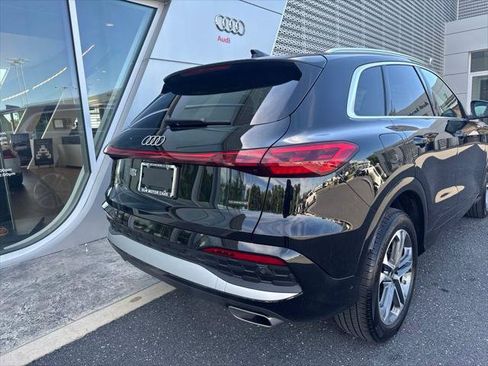 Used 2025 Audi Q5 Premium Plus w/ Premium Plus AWD/4WD image 6
