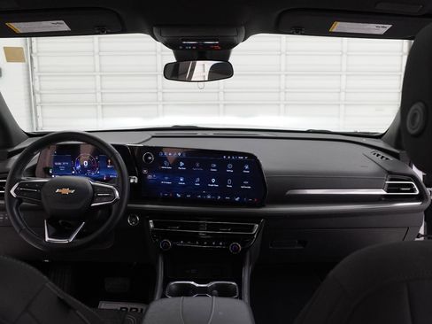Used 2024 Chevrolet Traverse LT FWD image 44