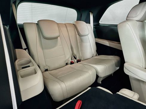 Used 2023 Mercedes-Benz GLS 450 4MATIC image 28