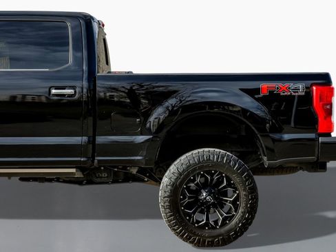 Used 2017 Ford F250 Platinum w/ Platinum Ultimate Package image 11