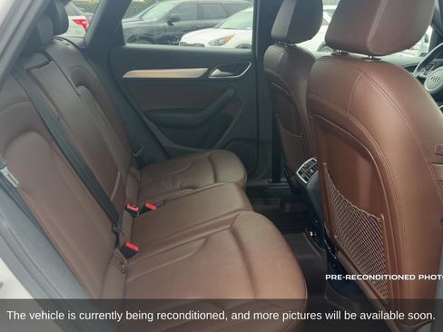 Used 2018 Audi Q3 2.0T Premium Plus w/ Premium Plus Package FWD image 13